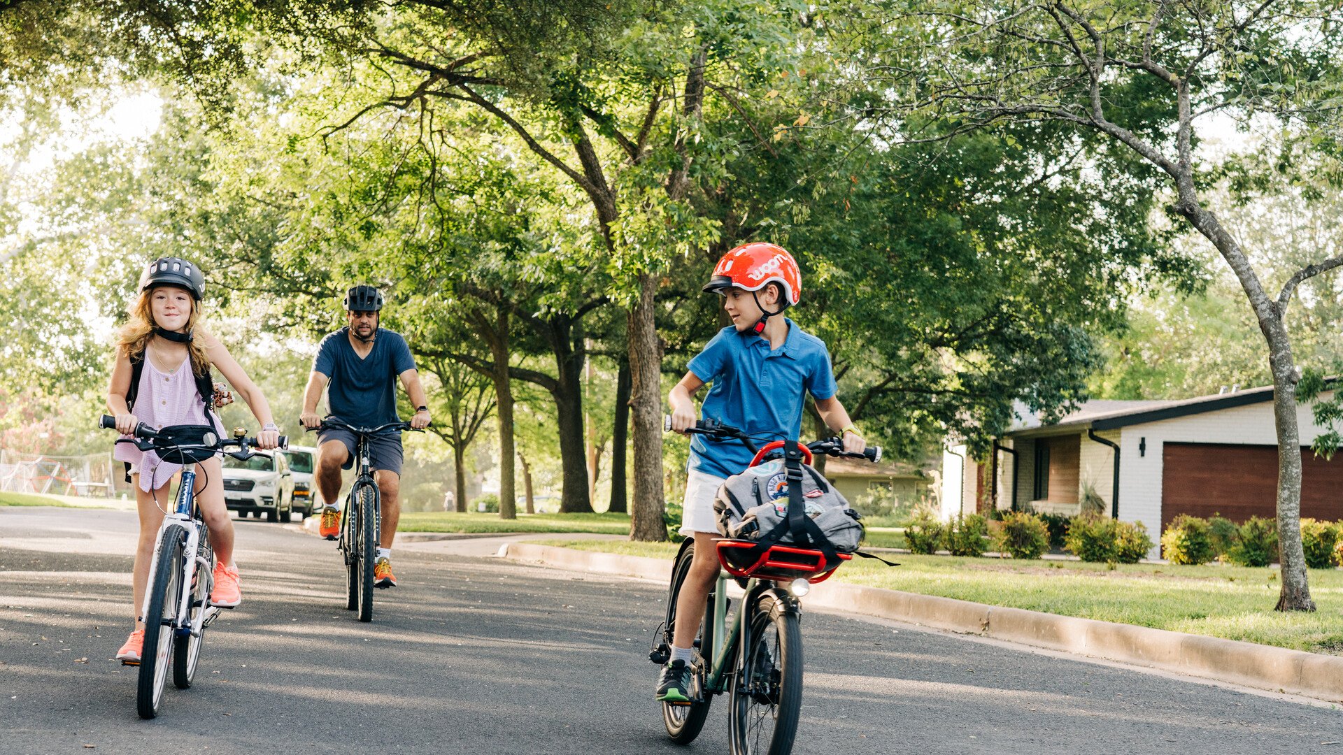 Aller à l'école à vélo : c'est facile avec selle enfant sur cadre vélo